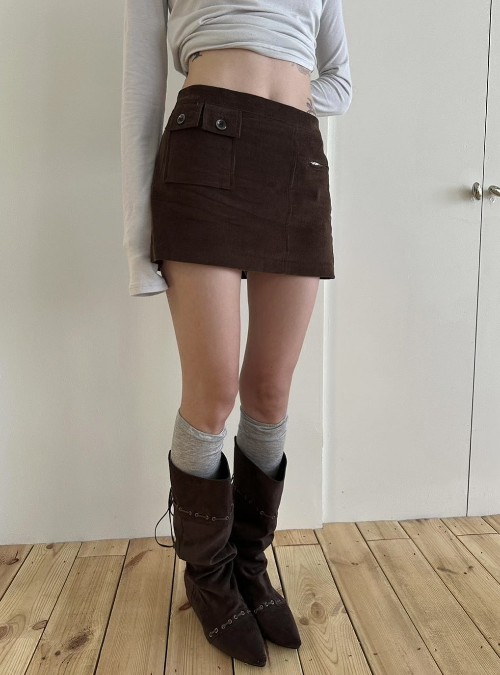 燈芯絨短裙