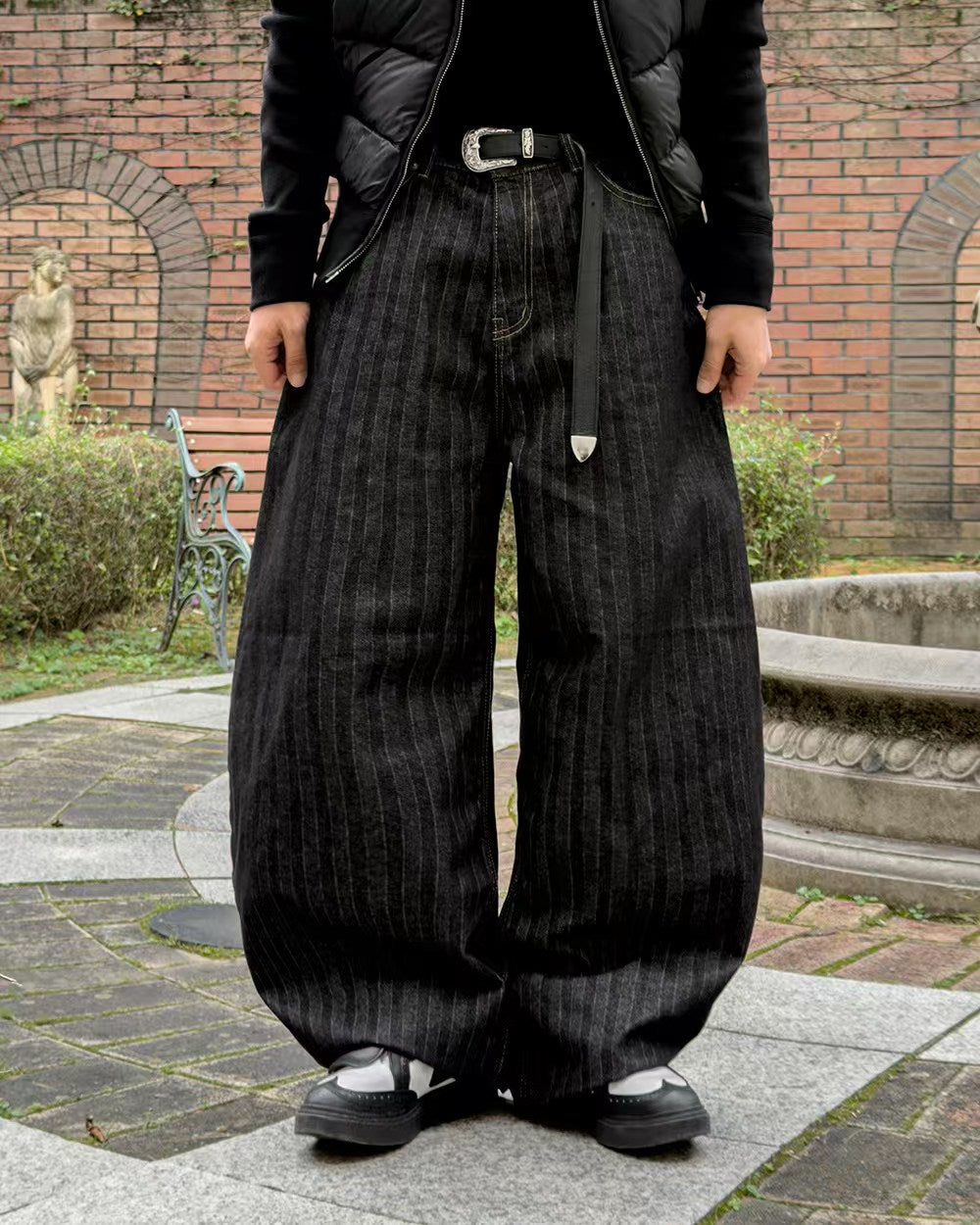 直條紋彎刀牛仔褲