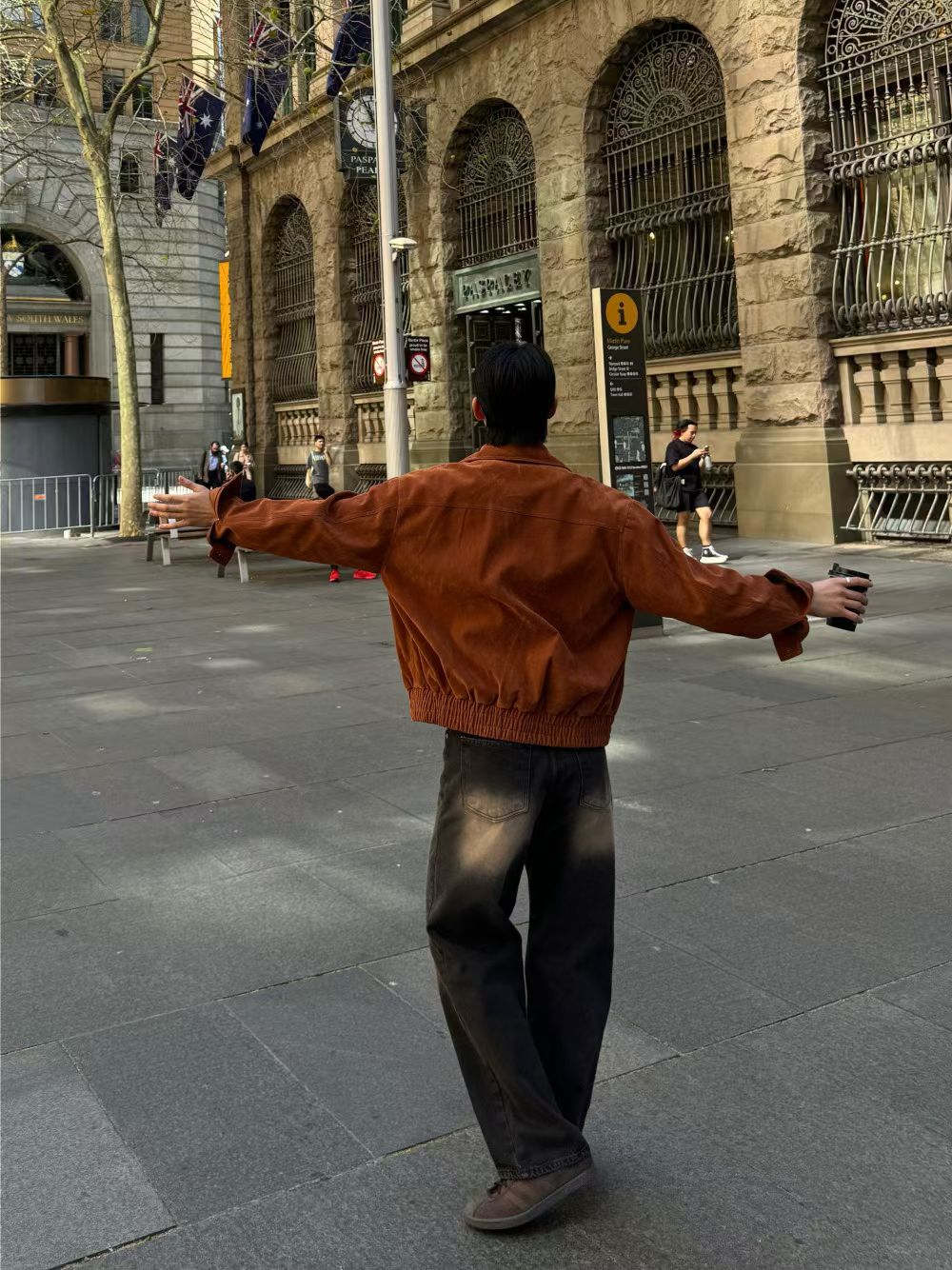 造舊洗水牛仔褲