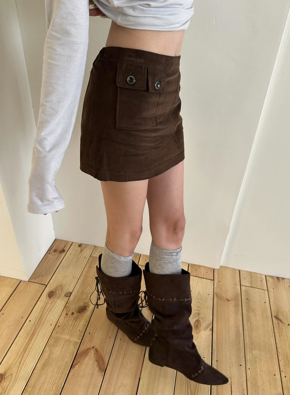 燈芯絨短裙