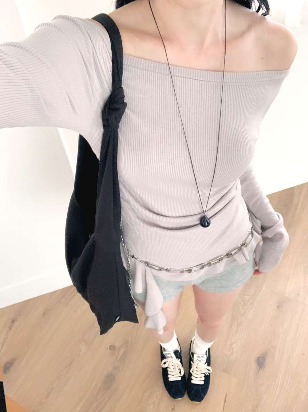 荷葉邊飄飄帶長袖上衣