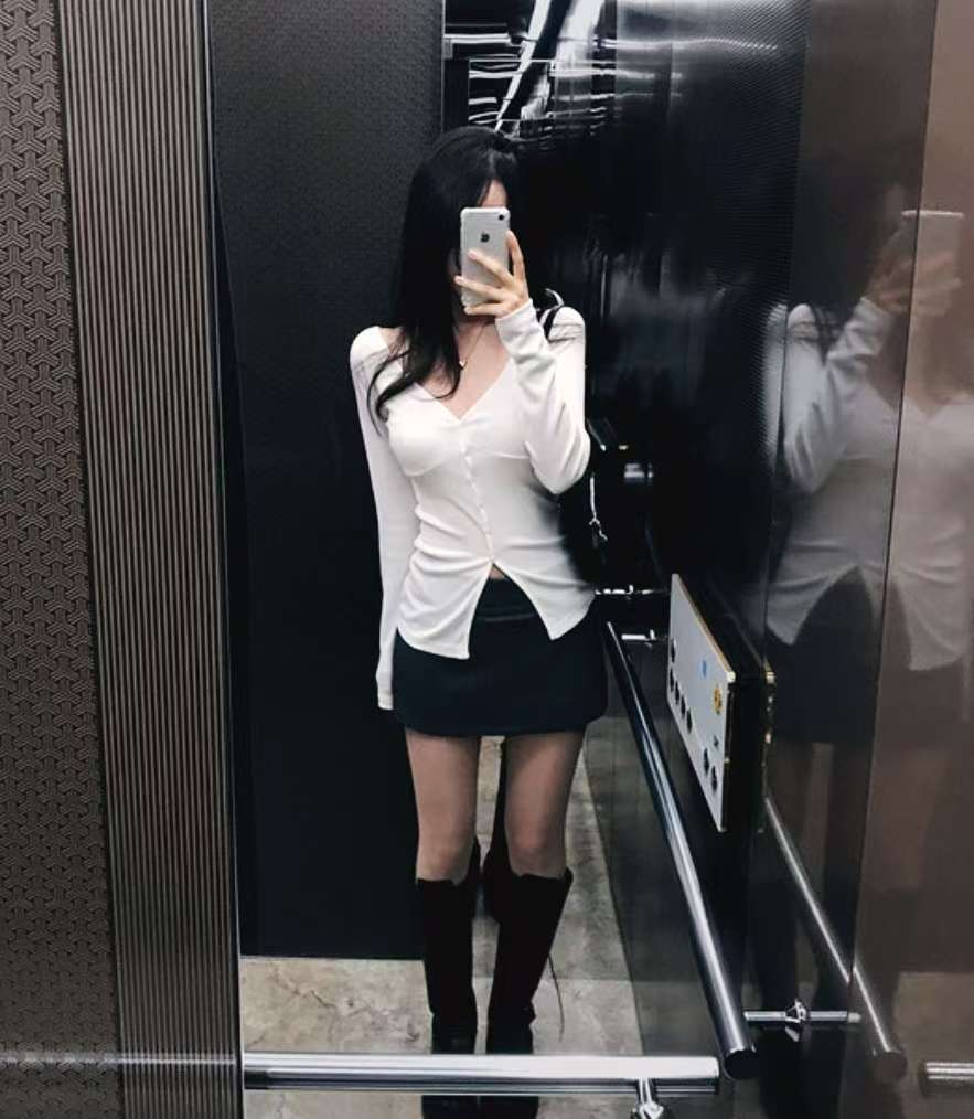 低胸鈕扣長袖薄長袖