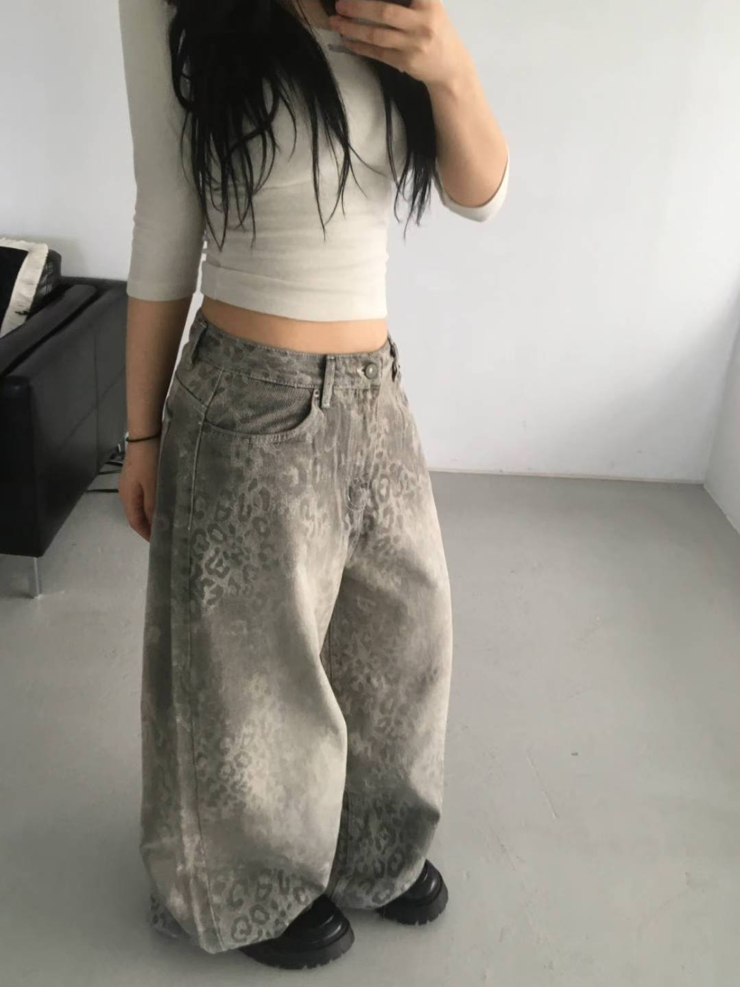 灰色豹紋牛仔褲