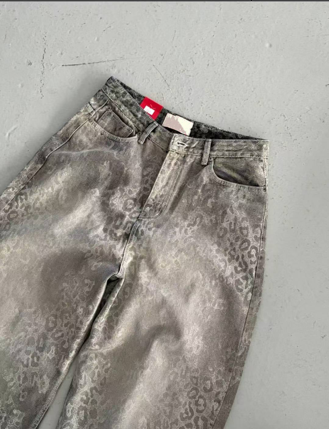 灰色豹紋牛仔褲