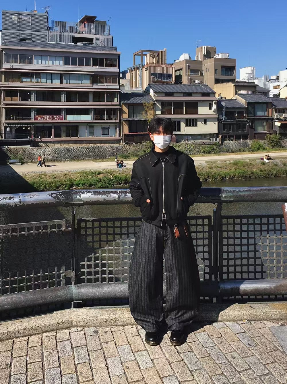 直條紋彎刀牛仔褲