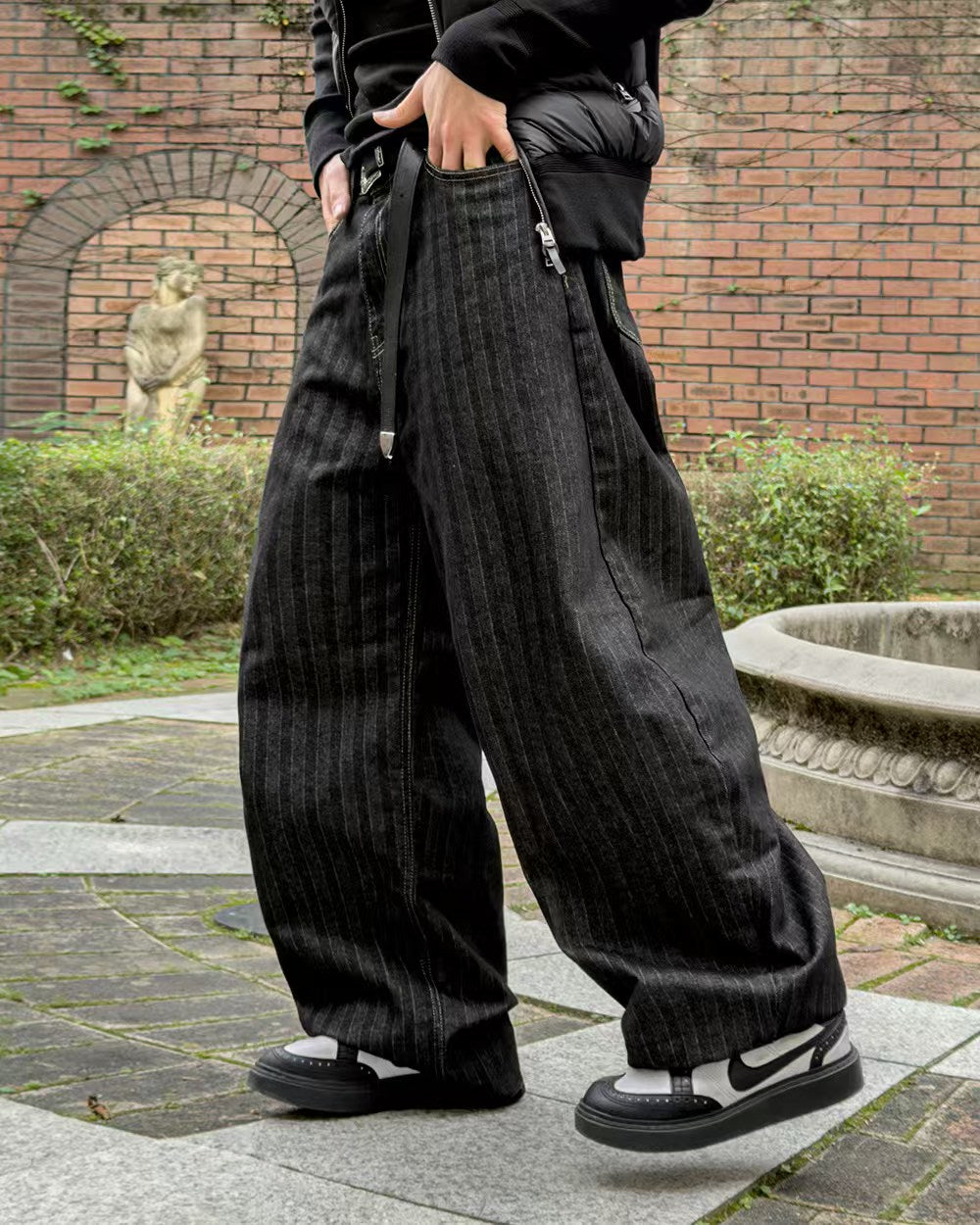 直條紋彎刀牛仔褲