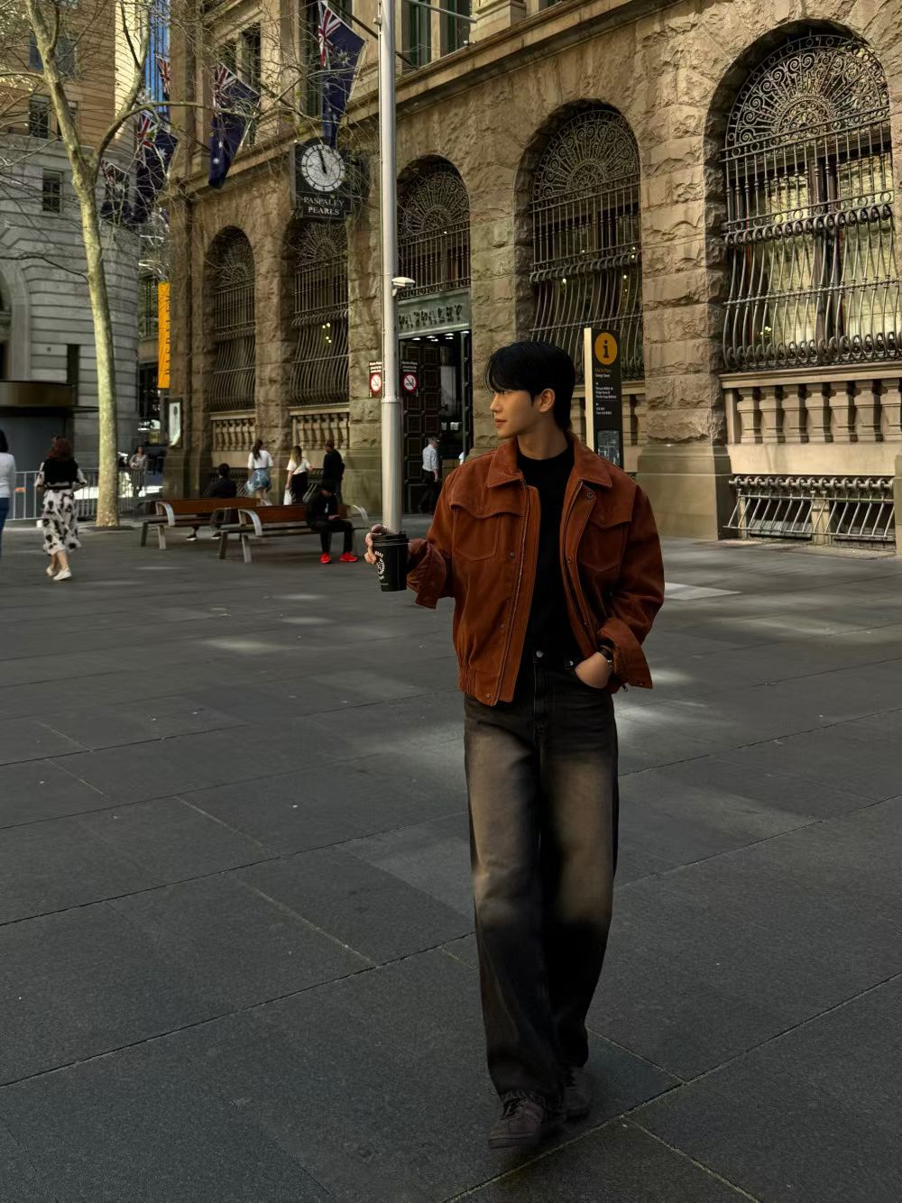 造舊洗水牛仔褲