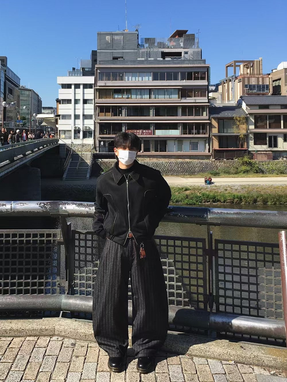 直條紋彎刀牛仔褲